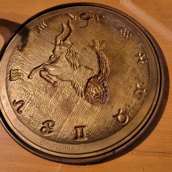 Peerage Capricorn zodiac plate - Picture 3 of 16